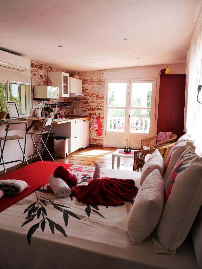 Casa Martinez Studios & Chambre D'Hotes A 3 Kms De Montserrat Valencia Montroy Exterior photo